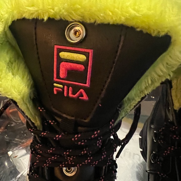 Fila Disruptir Boot - Picture 10 of 13